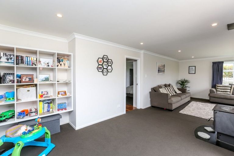 Photo of property in 5 Old South Road, Okato, 4335