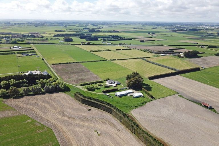 Photo of property in 674 Ryal Bush Wallacetown Road, Wallacetown, Invercargill, 9874