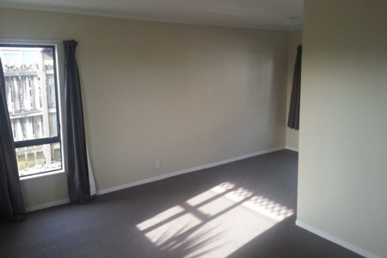 Photo of property in 2/125 Settlement Road, Papakura, 2110