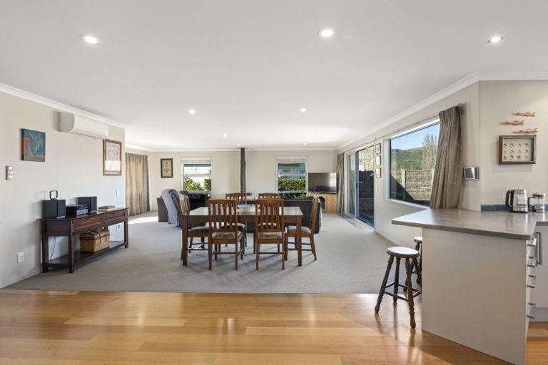 Photo of property in 153 Lisland Drive, Kinloch, Taupo, 3377