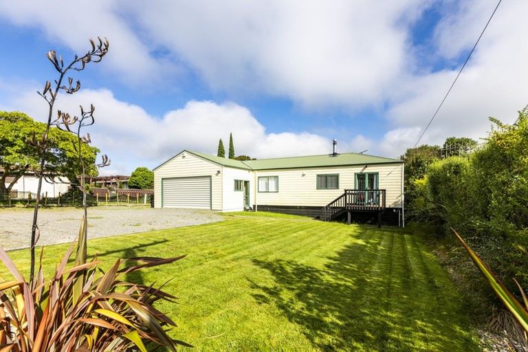 Photo of property in 24 Eagle Street, Waipawa, 4210