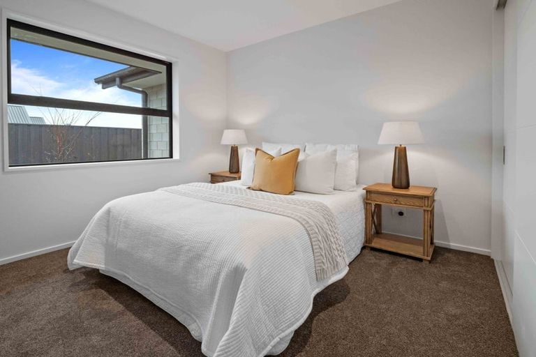 Photo of property in 5 Ferbane Way, Halswell, Christchurch, 8025