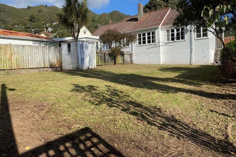Photo of property in 70 Wilkie Crescent, Naenae, Lower Hutt, 5011