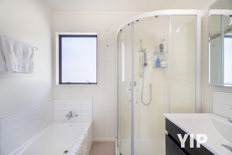 Photo of property in 30 Guadeloupe Crescent, Grenada Village, Wellington, 6037