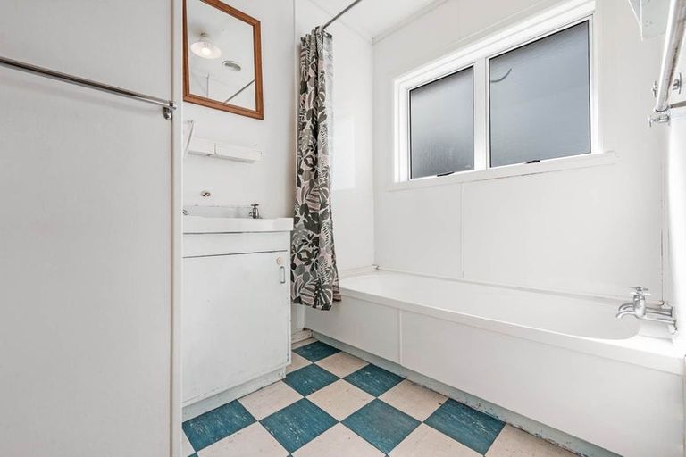 Photo of property in 21 Pegler Drive, Howick, Auckland, 2014