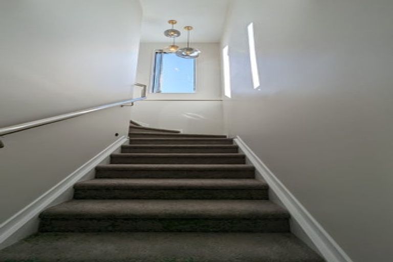 Photo of property in 8 Henry Blyth Lane, Greenhithe, Auckland, 0632