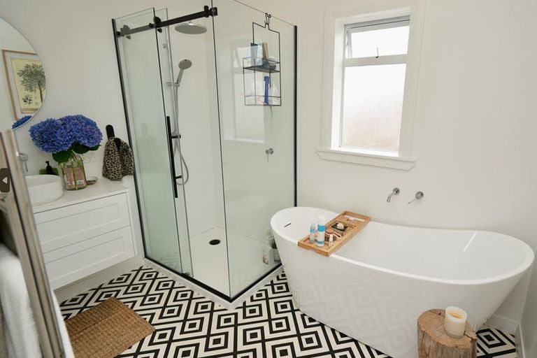 Photo of property in 37 Miro Street, Takaro, Palmerston North, 4410