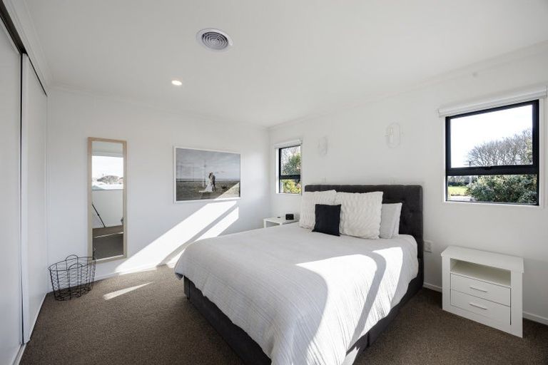 Photo of property in 101a Main Road, Clive, 4102