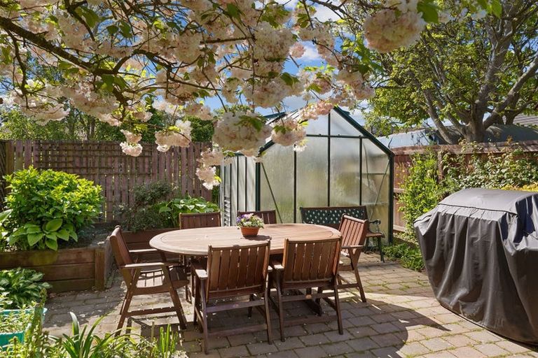 Photo of property in 23 Lakeview Place, Halswell, Christchurch, 8025