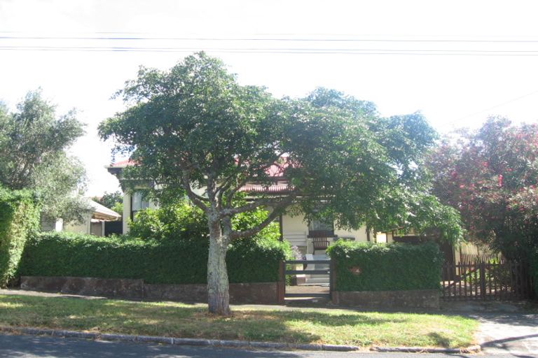 Photo of property in 4 Grotto Street, Onehunga, Auckland, 1061