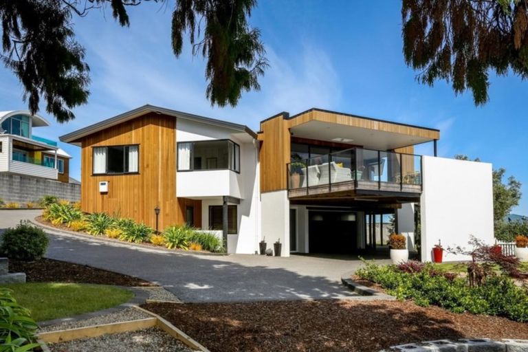 Photo of property in 45a Paynters Avenue, Strandon, New Plymouth, 4312