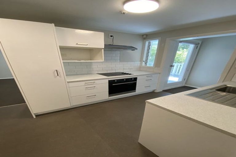 Photo of property in 4a Easdale Street, Kelburn, Wellington, 6012