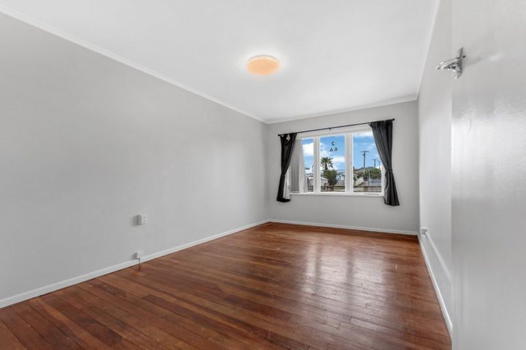 Photo of property in 2/6a View Road, Papakura, 2110