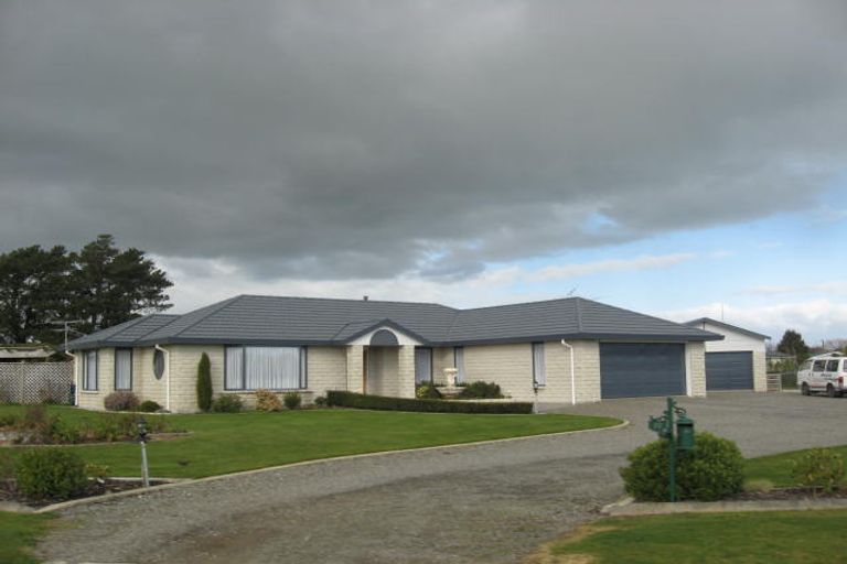 Photo of property in 10 Kenwyn Drive, Carterton, 5713