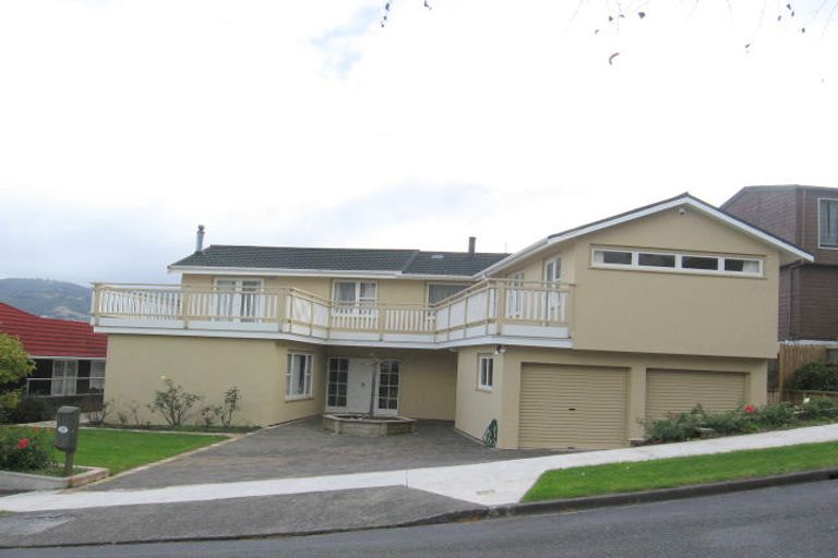 Photo of property in 15 Summit Road, Fairfield, Lower Hutt, 5011