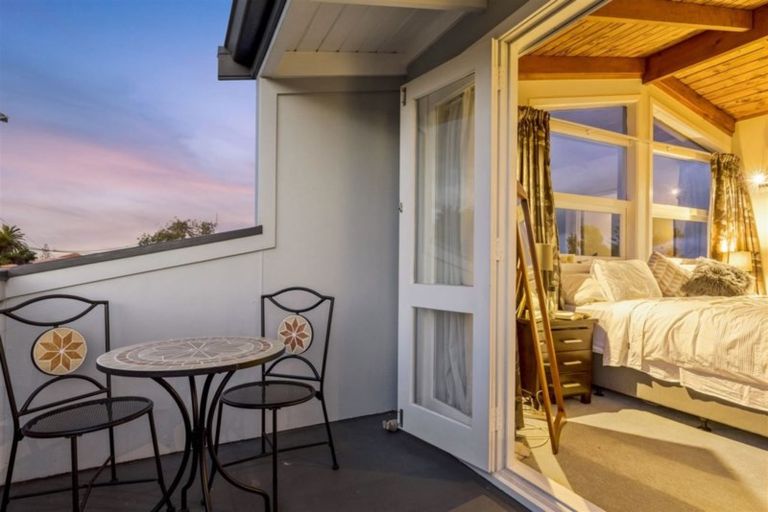 Photo of property in 3 Crompton Road, Massey, Auckland, 0614