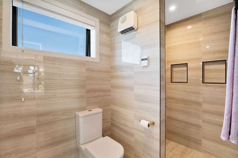 Photo of property in 52 Stratford Drive, Mount Pisa, Cromwell, 9383