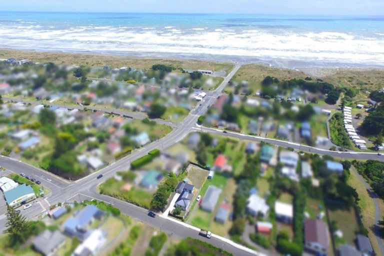 Photo of property in 119 Kahukura Avenue, Waitarere Beach, Levin, 5510