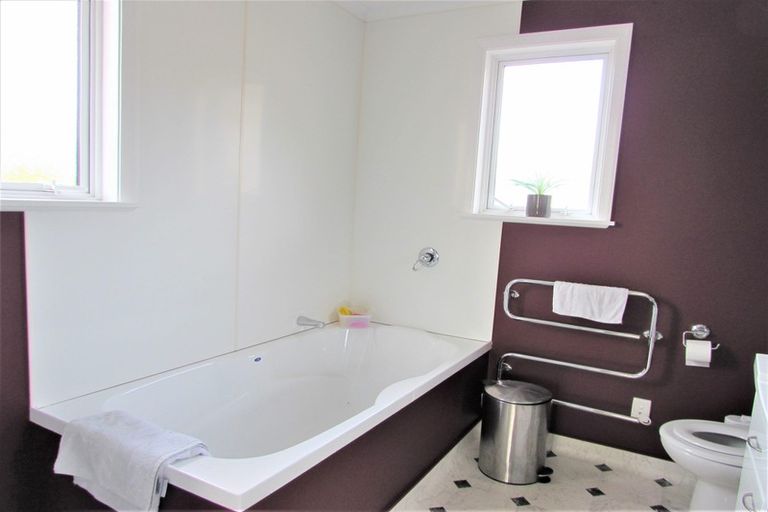 Photo of property in 79 Compton Crescent, Taita, Lower Hutt, 5011