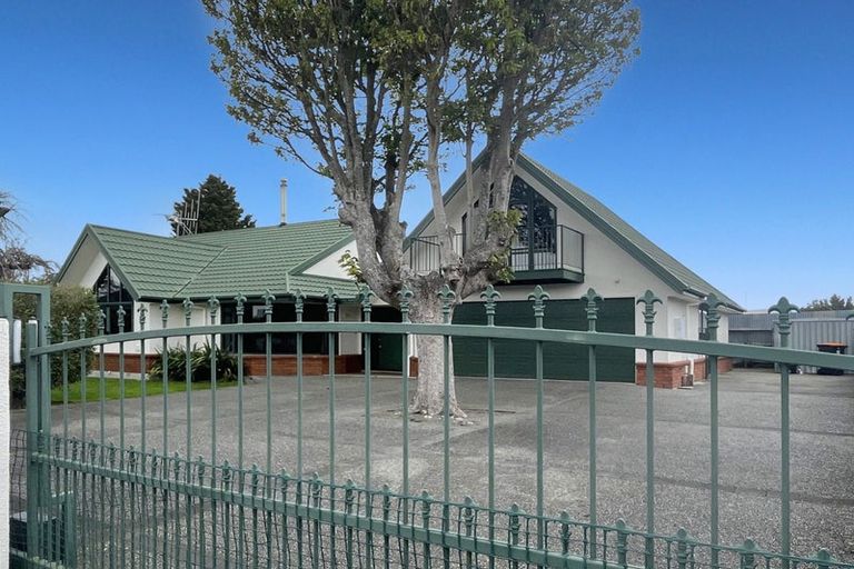 Photo of property in 86 Pahiatua Street, Hokowhitu, Palmerston North, 4410