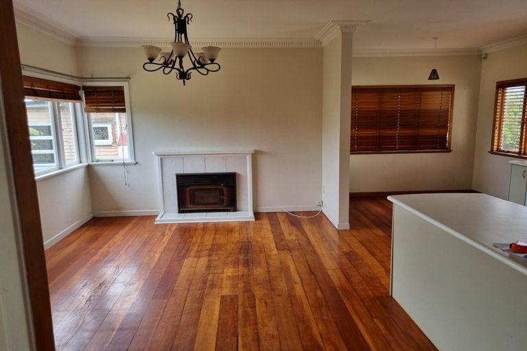 Photo of property in 8 Hastie Avenue, Mangere Bridge, Auckland, 2022