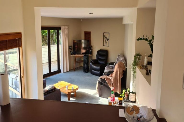 Photo of property in 15 Burma Road, Khandallah, Wellington, 6035