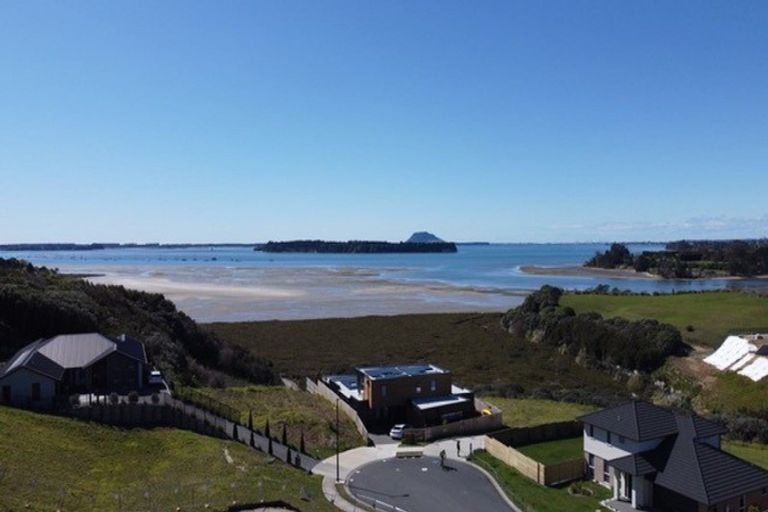 Photo of property in 41 Lakeside Terrace, Omokoroa, 3114