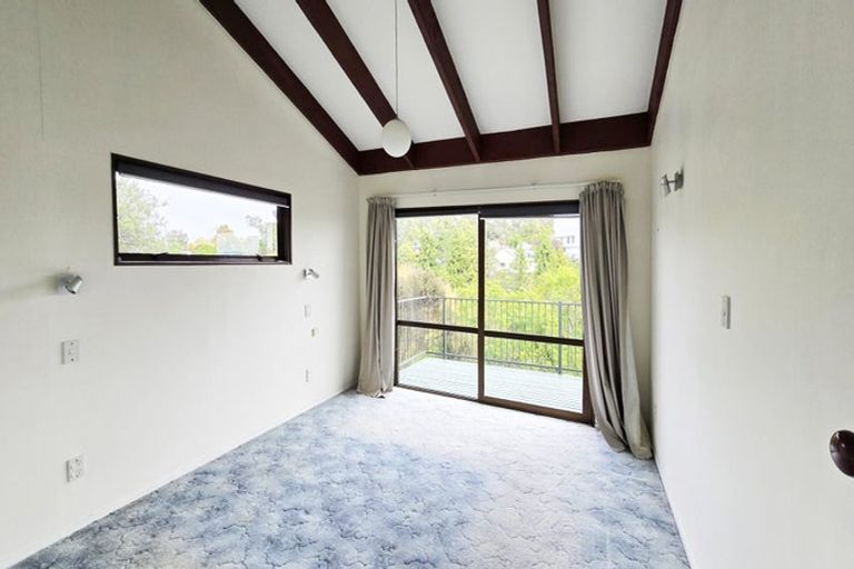 Photo of property in 27 Burns Road, Hospital Hill, Napier, 4110