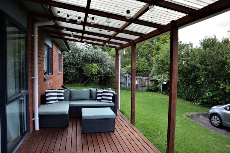 Photo of property in 10 Hinau Street, New Lynn, Auckland, 0600