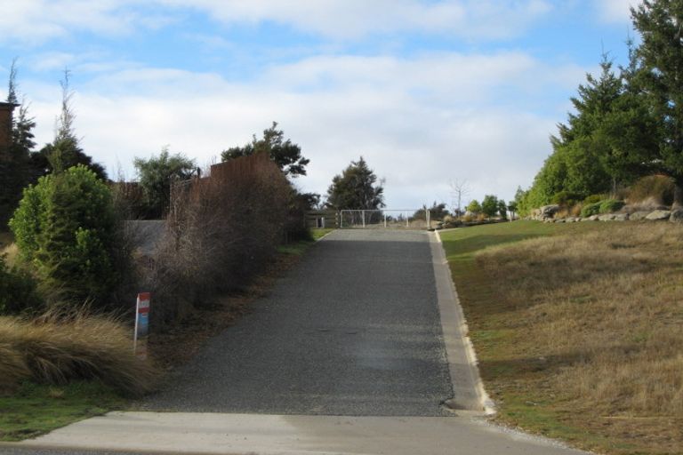 Photo of property in 18 Briar Bank Drive, Wanaka, 9305