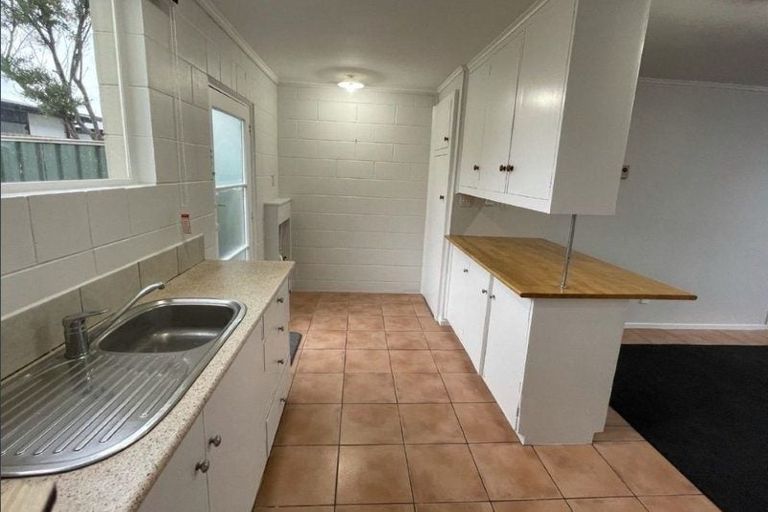 Photo of property in 3/21 Olliviers Road, Phillipstown, Christchurch, 8011