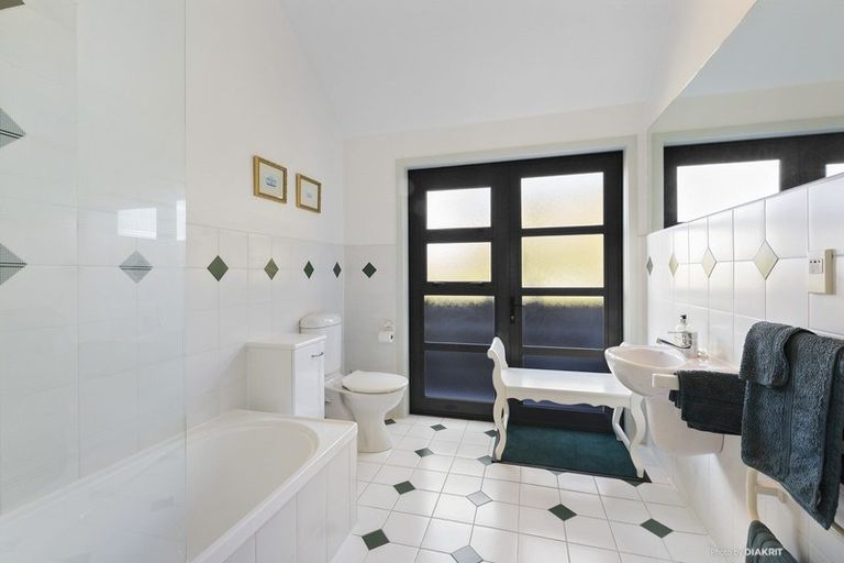 Photo of property in 5e Raroa Road, Kelburn, Wellington, 6012