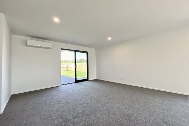 Photo of property in 18 Songpa Street, Halswell, Christchurch, 8025