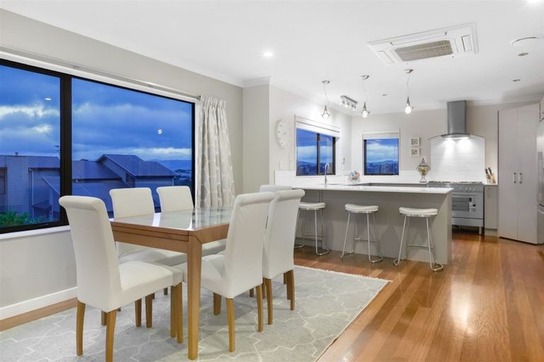 Photo of property in 5 Kahurangi Heights, Aotea, Porirua, 5024