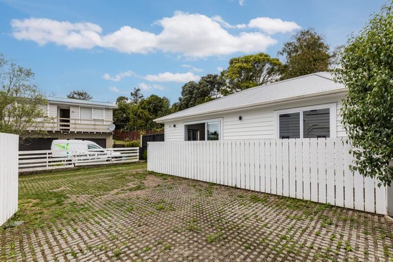Photo of property in 59b Larsen Crescent, Tawa, Wellington, 5028