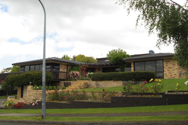 Photo of property in 7 Tremen Place, Pukekohe, 2120