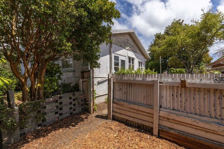 Photo of property in 9a Normanby Street, Fitzroy, New Plymouth, 4312