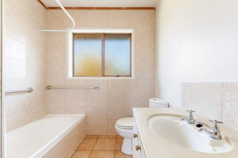 Photo of property in 2/4173a Great North Road, Glen Eden, Auckland, 0602