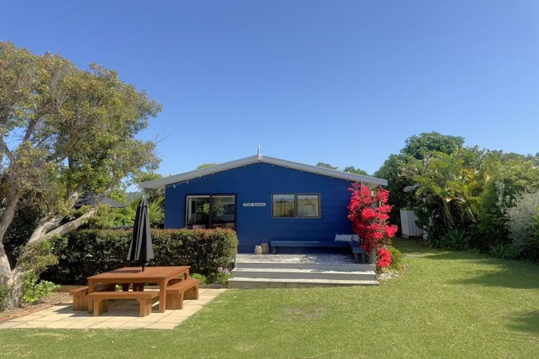 Photo of property in 43 Bluff Road, Kuaotunu West, Whitianga, 3592