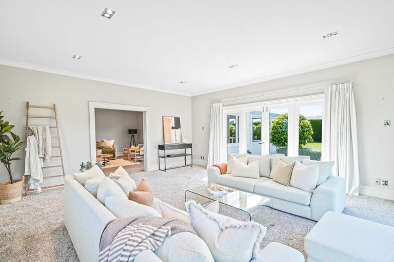 Photo of property in 27 Cairnbrae Drive, Prebbleton, 7604