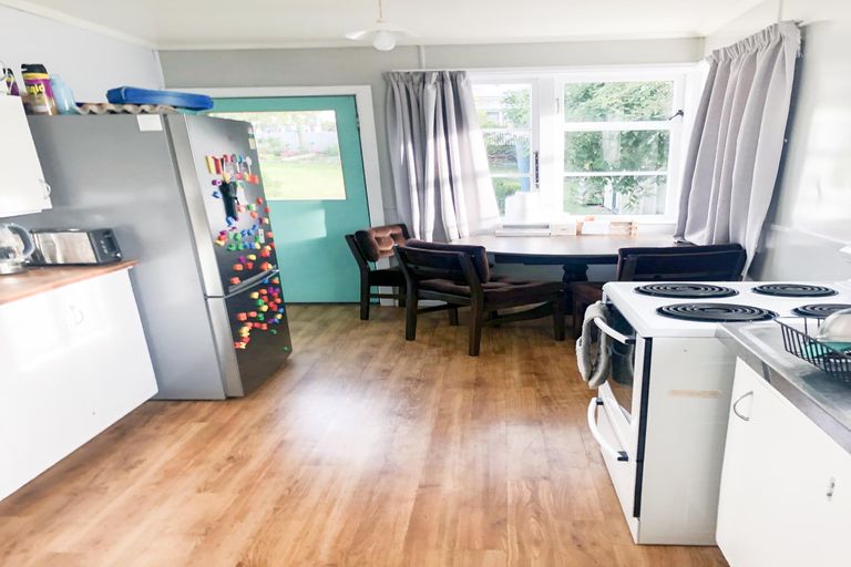 Photo of property in 4 Mclean Street, Oamaru North, Oamaru, 9400