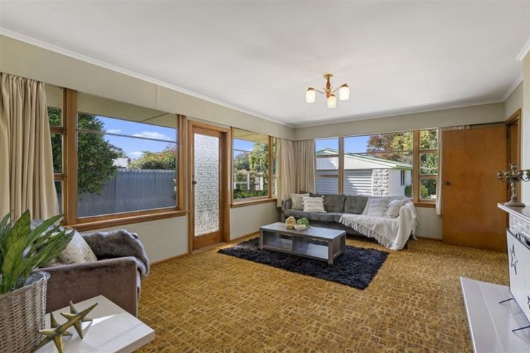 Photo of property in 20 Fovant Street, Russley, Christchurch, 8042