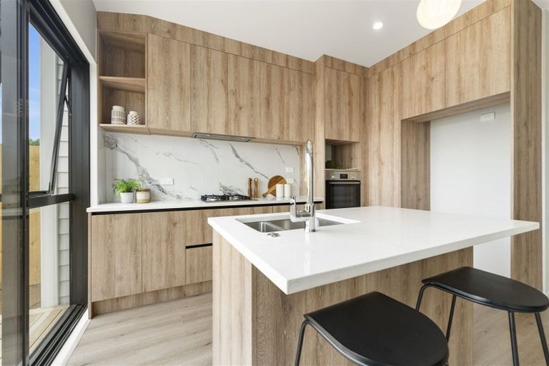 Photo of property in 39 Matakohe Road, Westgate, Auckland, 0814