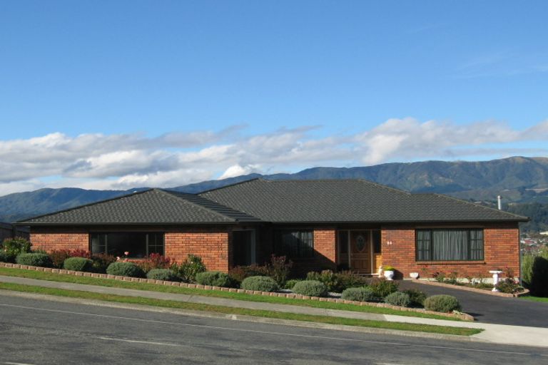 Photo of property in 20 Kirton Drive, Riverstone Terraces, Upper Hutt, 5018