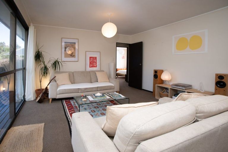Photo of property in 6b Spencer Place, Merrilands, New Plymouth, 4312