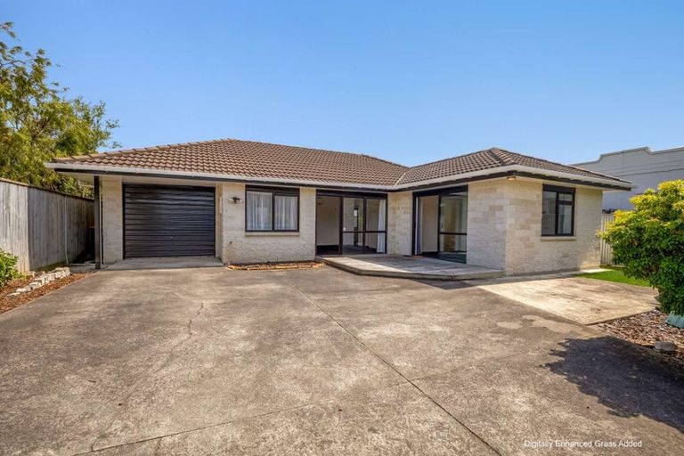 Photo of property in 24 Rangitira Avenue, Palmerston North, 4414