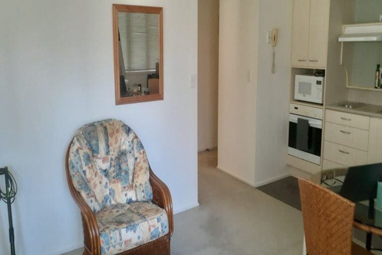 Photo of property in St Peters Apartments, 3a/192 Willis Street, Te Aro, Wellington, 6011