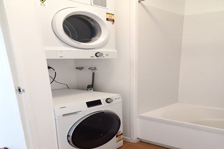 Photo of property in Hobson Court Flats, 34/70 Hobson Street, Thorndon, Wellington, 6011