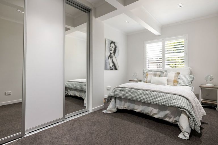 Photo of property in 163 Lake Crescent, Hamilton Lake, Hamilton, 3204