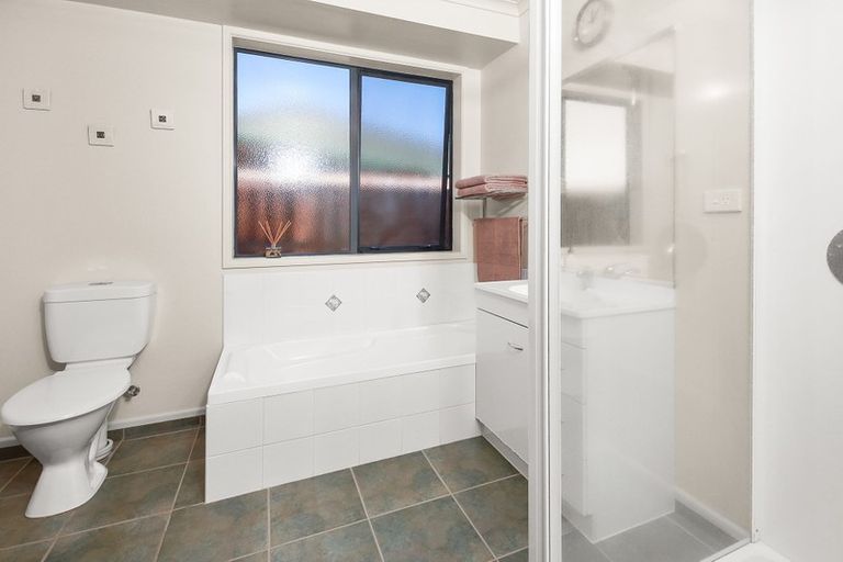 Photo of property in 6 Archer Court, Hamilton East, Hamilton, 3216